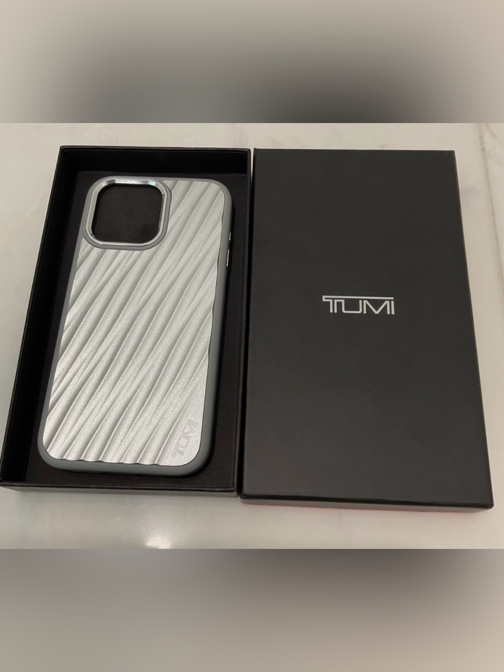 NIB Tumi 19 Degree ALUMINUM Apple iPhone 15 Pro Max Case - SILVER